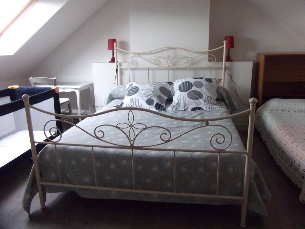 Le Logis Des Grenouilles- Gites ล็องบาล ภายนอก รูปภาพ