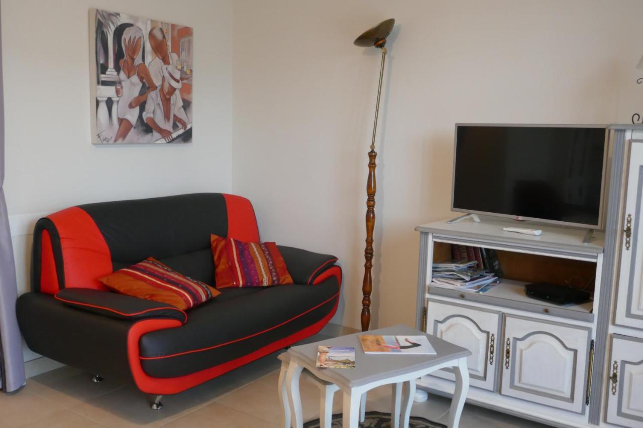 Le Logis Des Grenouilles- Gites ล็องบาล ภายนอก รูปภาพ